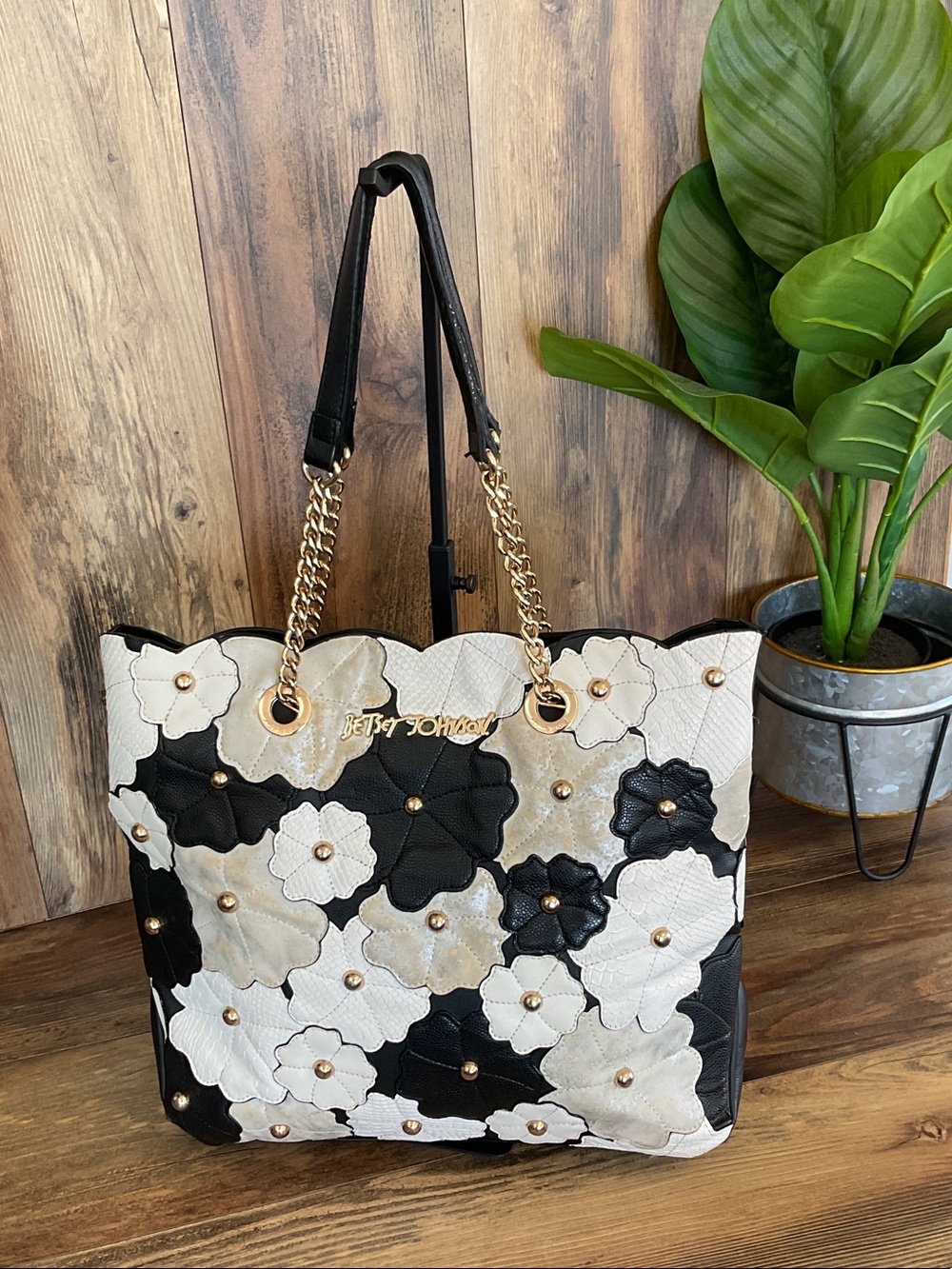 Betsey Johnson Large Floral Applique Gold Accent Chain Bag 454B